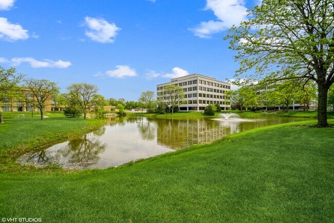 Foto del edificio - 1806 Hemlock Pl