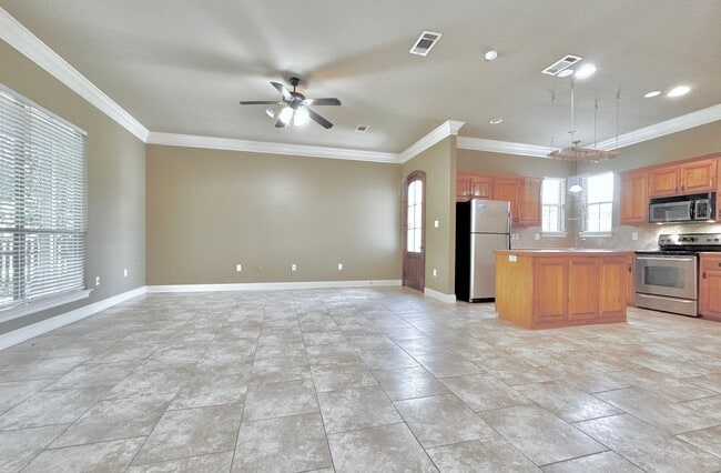 Building Photo - 3BR/2BA Home on Nicholson Lake Dr – Modern...