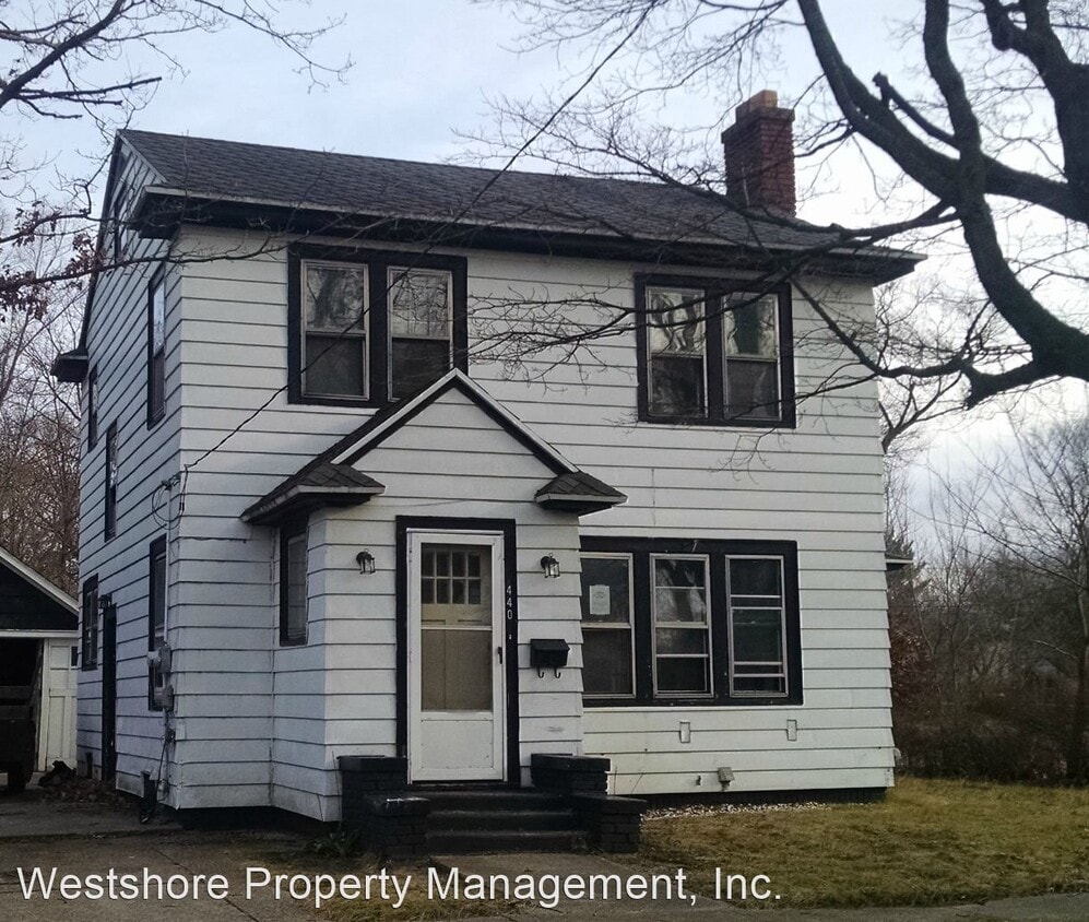 Primary Photo - 3 br, 1 bath House - 440 Langley St.