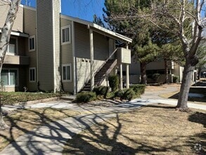Building Photo - 2156 Roundhouse Rd