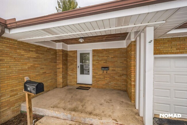 Building Photo - Charming 2BR House in West Branch