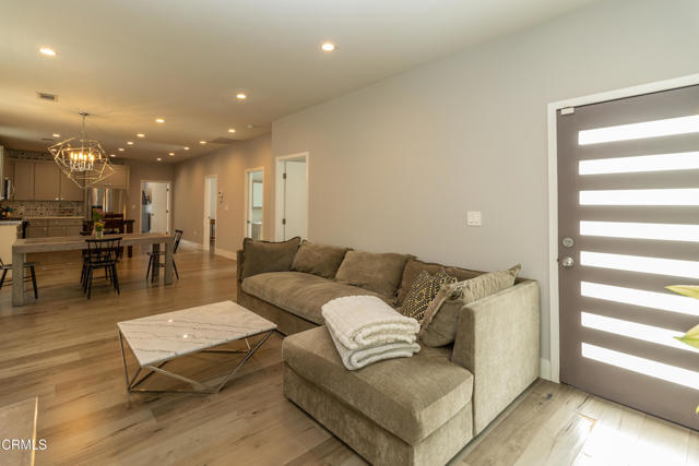 Building Photo - 2020 W 64th St