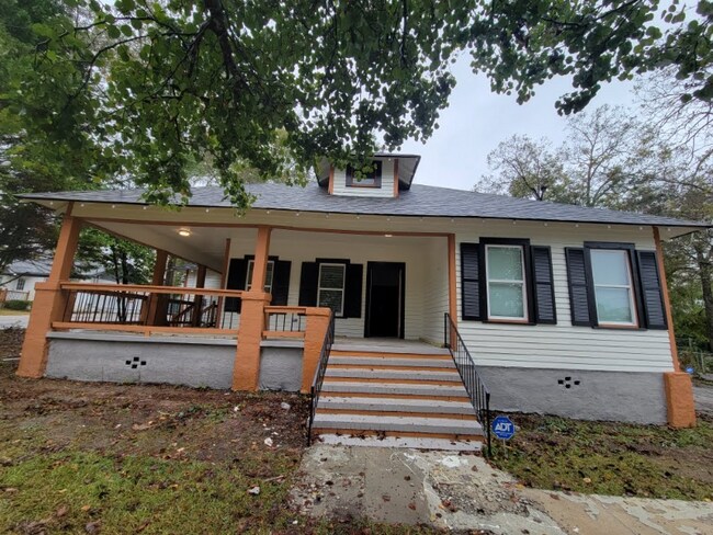 Foto del edificio - 3778 Log Cabin Dr