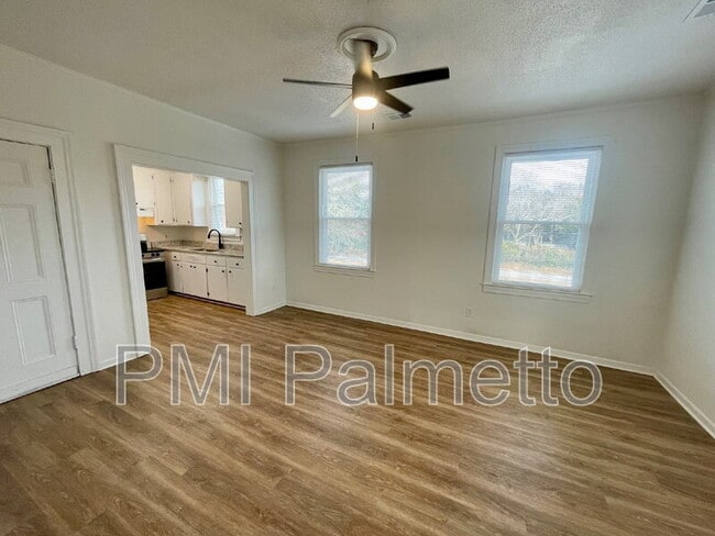 Foto del edificio - 105 W High St