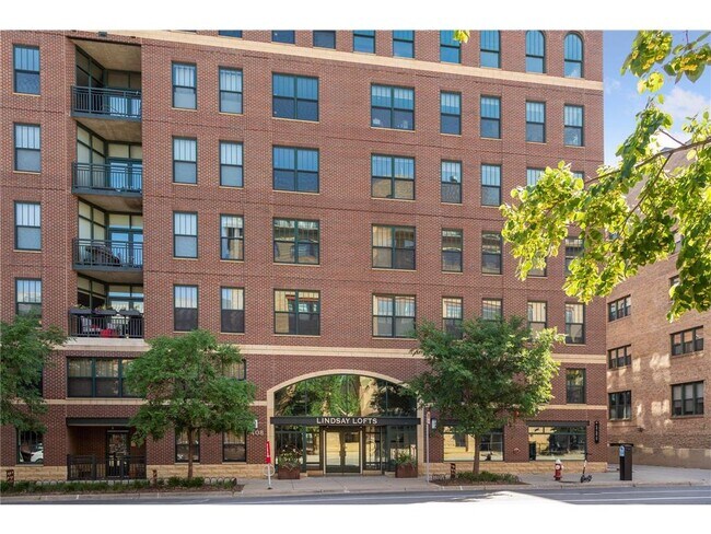 Building Photo - 408 N 1st St