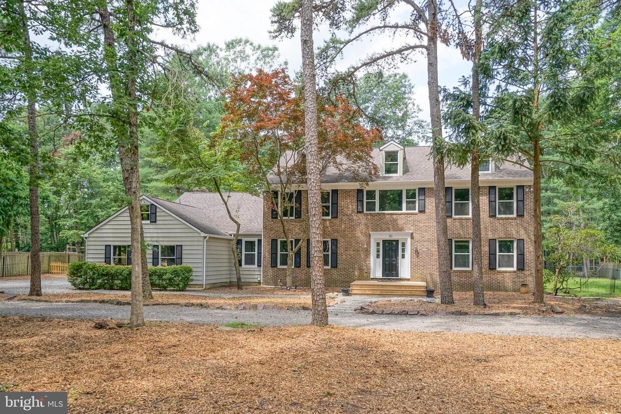 30 Pontiac Dr, Medford, NJ 08055 House for Rent in Medford, NJ