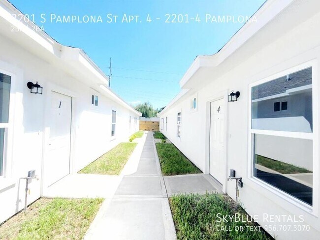Building Photo - 2201 S Pamplona St
