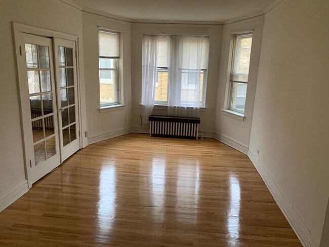 Foto del edificio - 2140 Elmwood Ave