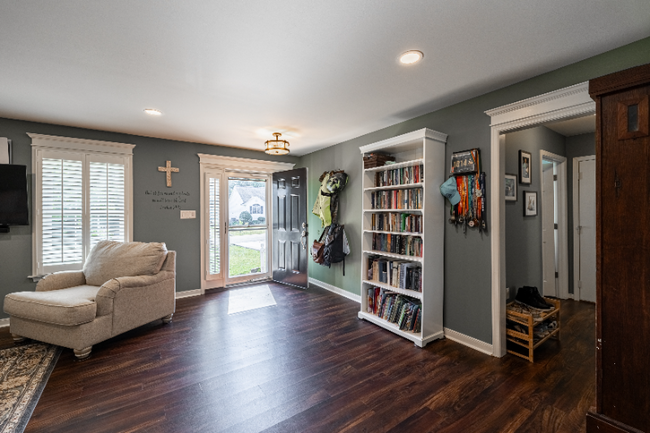 Building Photo - 240 Roper Dr