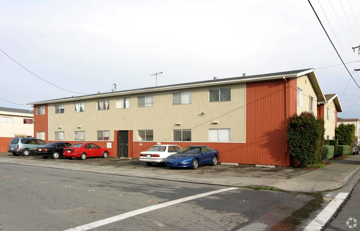 Building Photo - Kent Apartments
