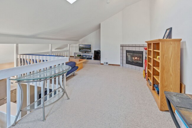 Foto del edificio - 16719 Paxton Ave