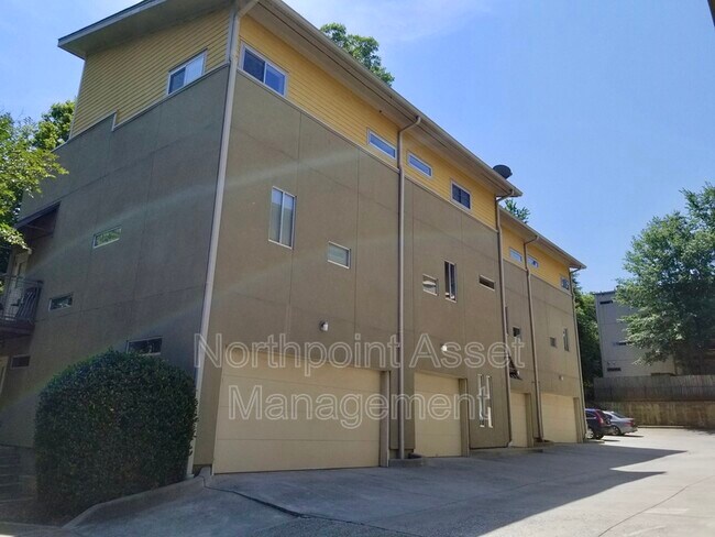 Foto del edificio - 100 Moreland Ave SE