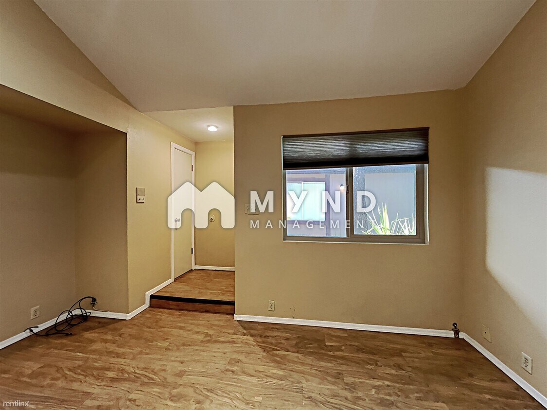 Building Photo - 911 S Casitas Dr