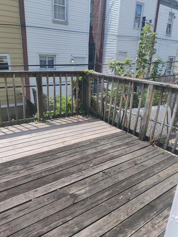 Foto del edificio - 1774 Brill St