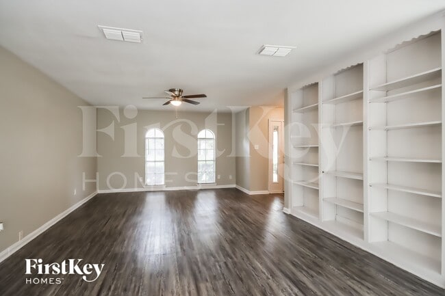 Building Photo - 7206 Foxmar Ln