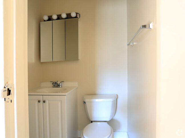 1/2 BAÑO - 3HAB - Knox Village