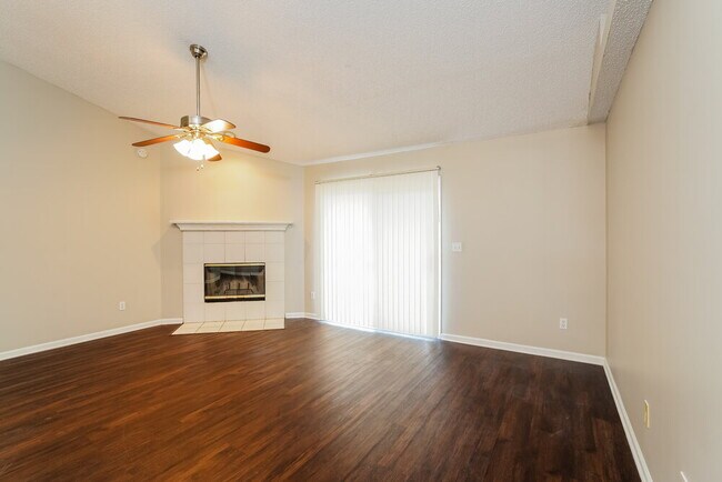 Building Photo - 3095 Seth Dr