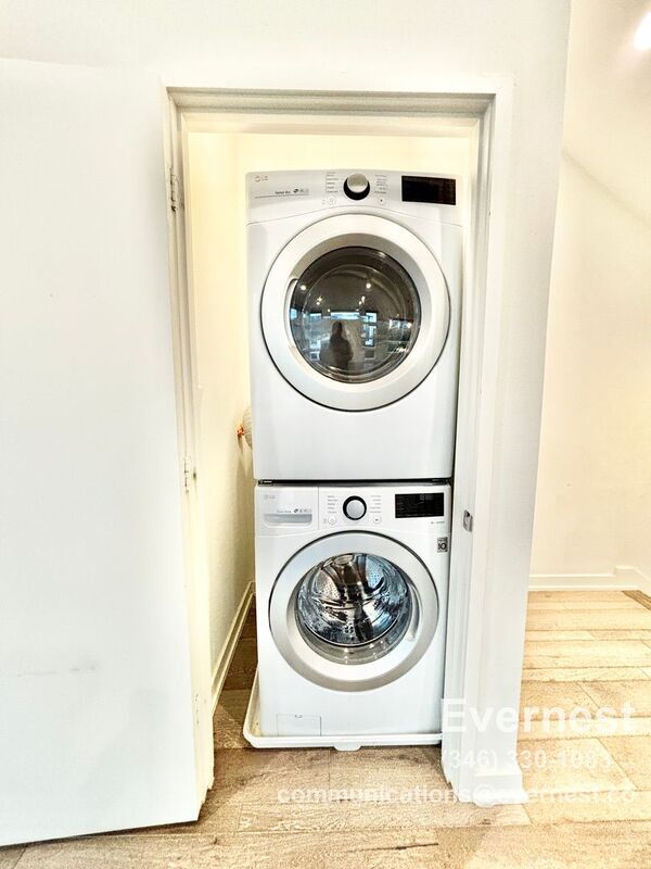 Foto del edificio - 2528 N Fitzhugh Ave