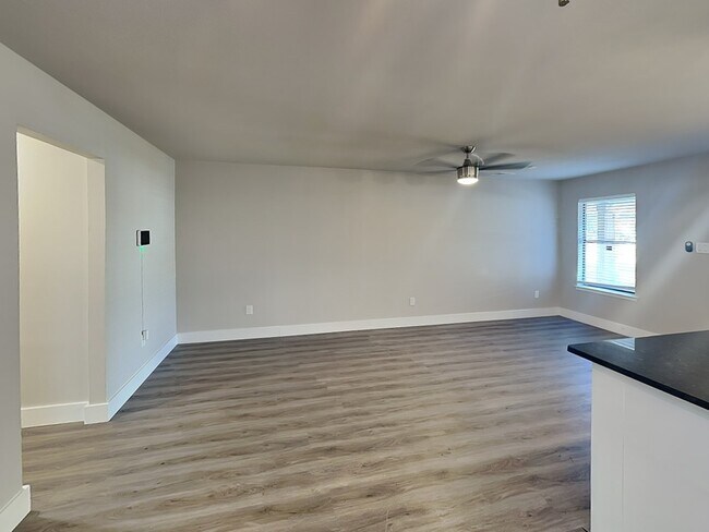 Foto del edificio - 2630 Frazier Ave