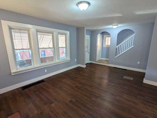 Foto del edificio - 3 Bedroom 1.5 Bathroom House (Greenfield)