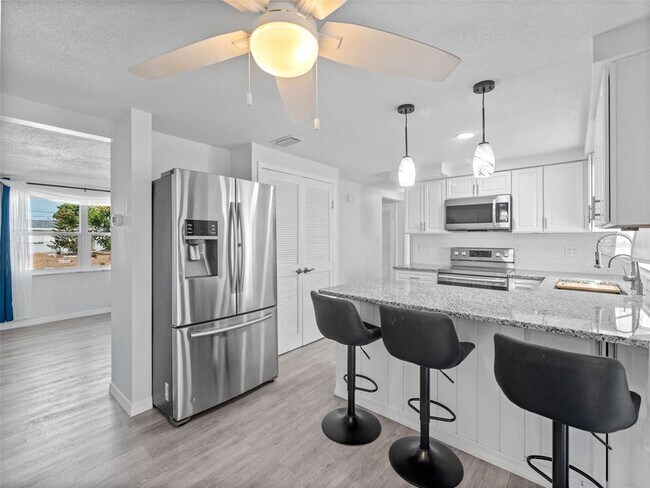 Building Photo - 4848 Picture Ave