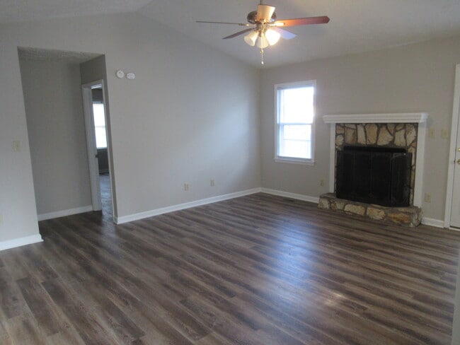 Building Photo - 6816 Torrance Ln