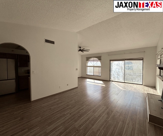 Building Photo - 4614 N Stanton St