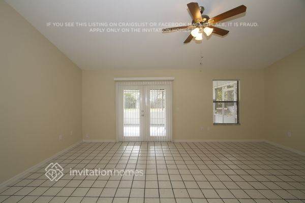 Foto del edificio - 3111 Hallow Dr