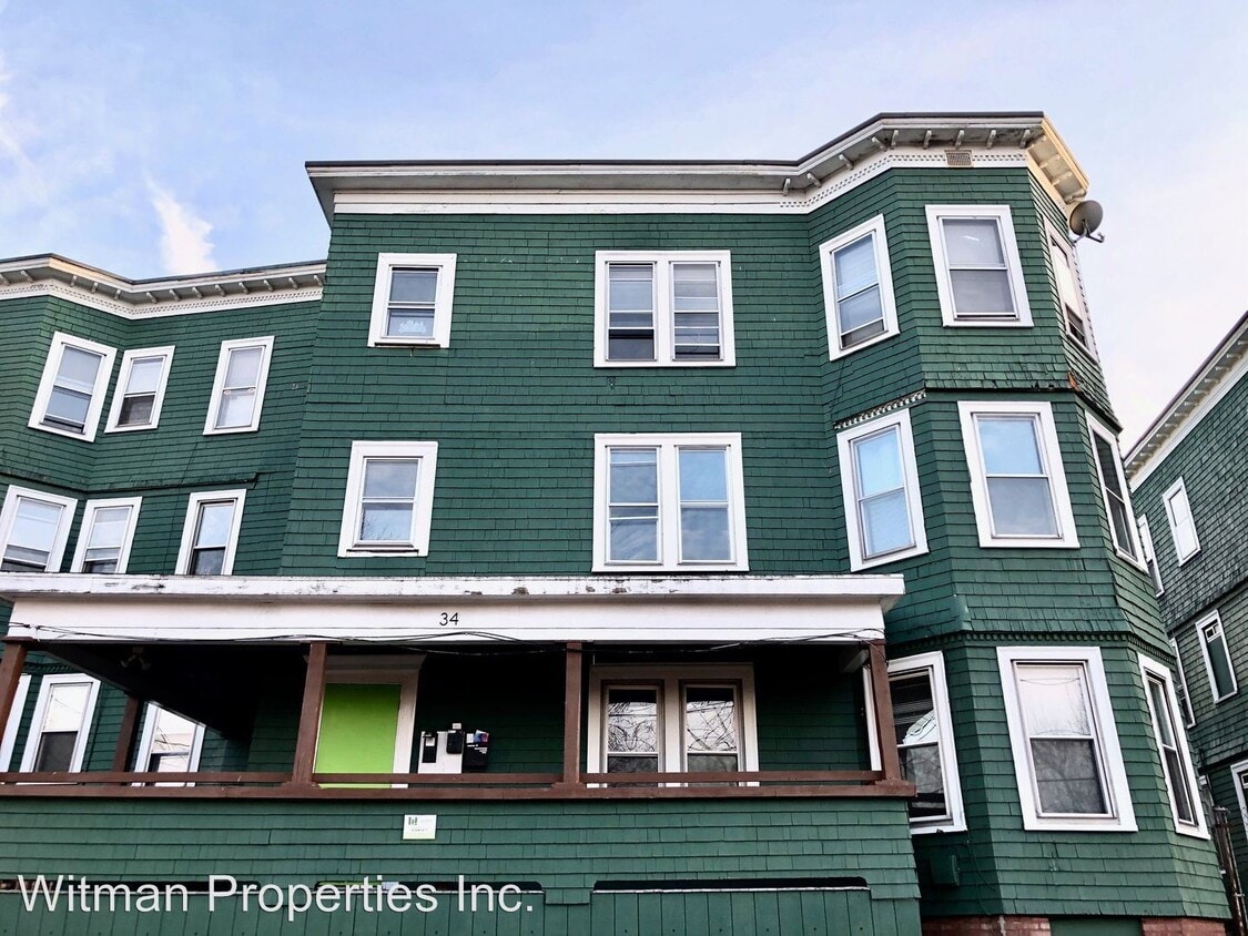 34 Canal St, Chicopee, MA 01013 Room for Rent in Chicopee, MA