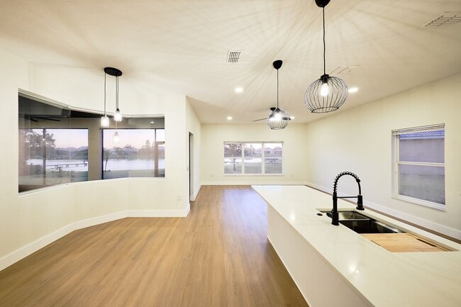 Building Photo - 3600 Harbor Isles Ct