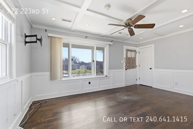 Building Photo - 772 223rd St