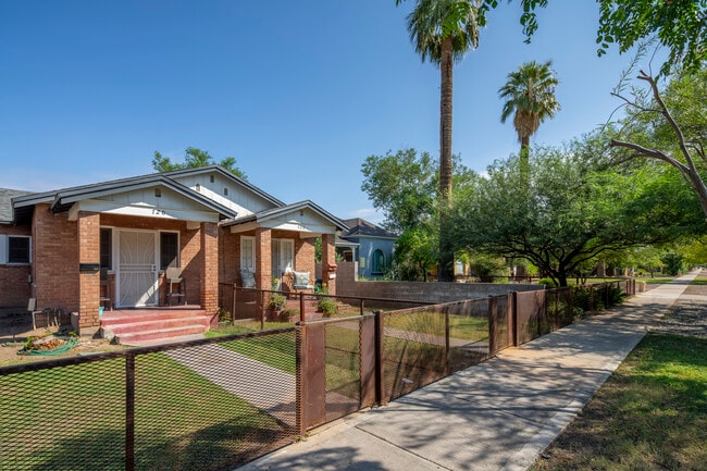 Building Photo - Portland Apartments