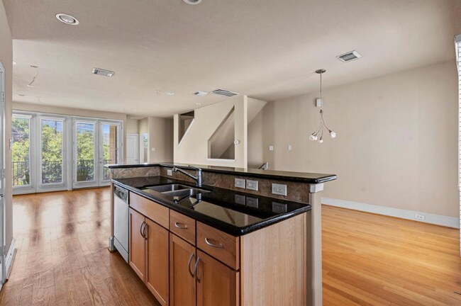 Photo - 2318 Emancipation Ave Townhome