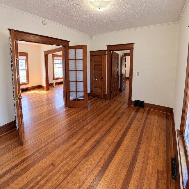 Foto del edificio - 1545 Whittier St