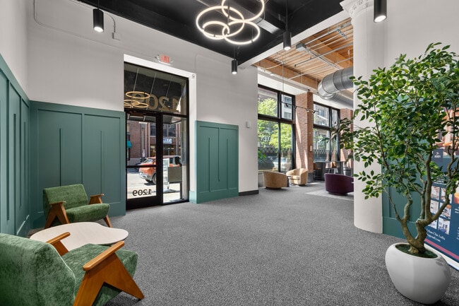 Building Photo - Bogen | Urban Chic Lofts