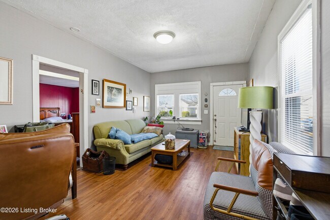 Foto del edificio - 924 Burton Ave