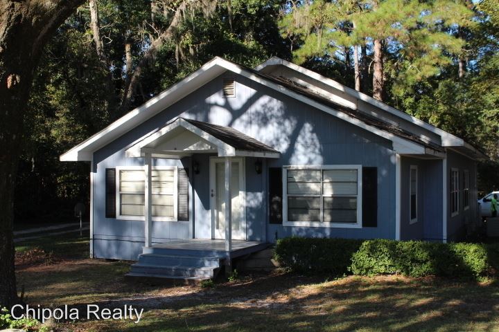 Foto principal - 409 Lakepoint Rd