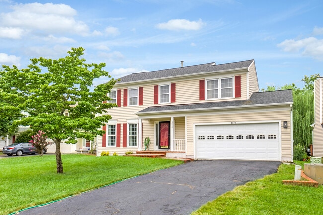 Building Photo - 8010 Old Parsonage Ct