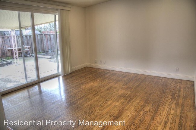 Building Photo - 3 br, 2 bath House - 41755 Sherwood