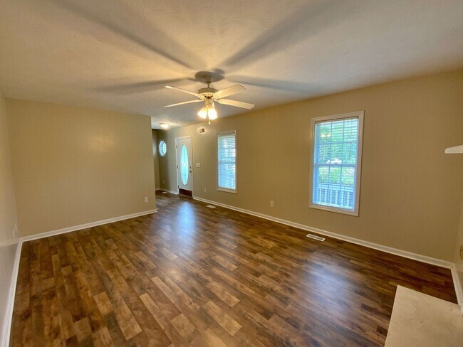 Foto del edificio - 3 BR 2.5 BA with Bonus Room