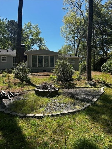 Building Photo - 265 Pebble Trail