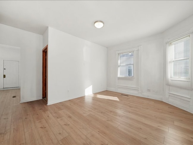 Foto del edificio - 1097 E Merchant St