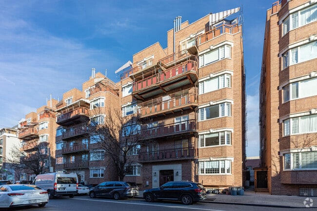 Building Photo - 783 Bedford Ave