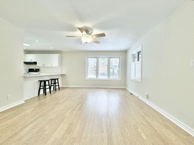 Building Photo - 6839 Imperial Ct