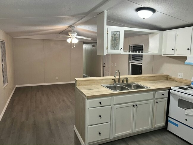 Foto del edificio - 71A Tower Manor Cir E