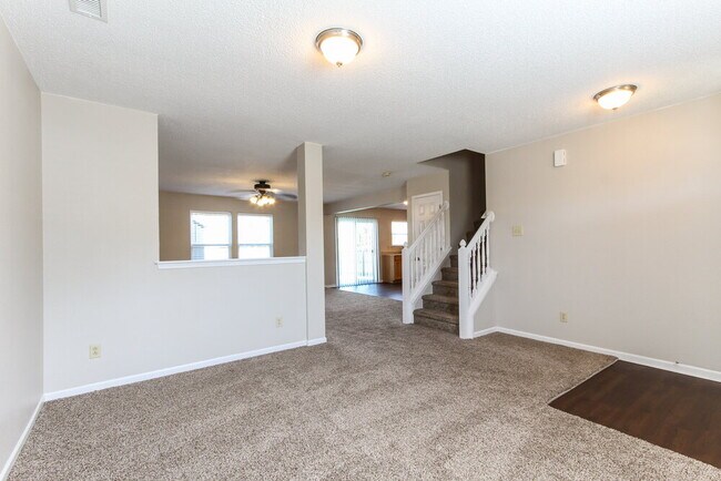 Foto del edificio - 1829 Blue Pine Ln