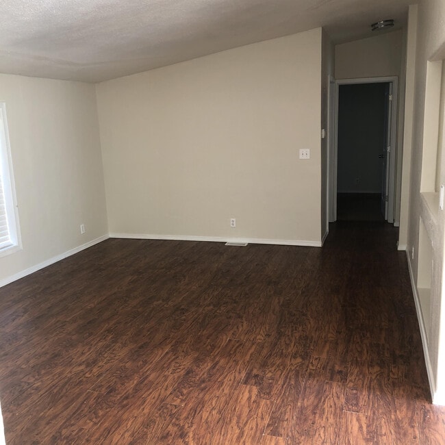 Building Photo - 510 E Enchantment Dr