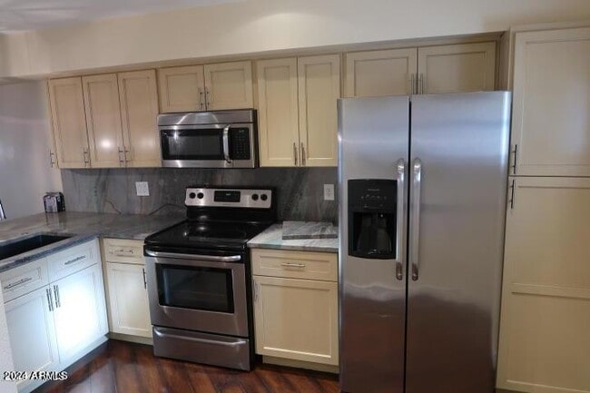 Foto del edificio - 2201 W Union Hills Dr