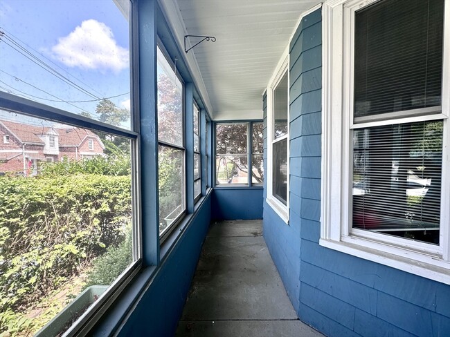 Foto del edificio - 283 Lowell Ave