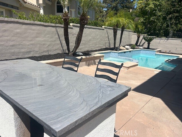 Foto del edificio - 27041 S Ridge Dr